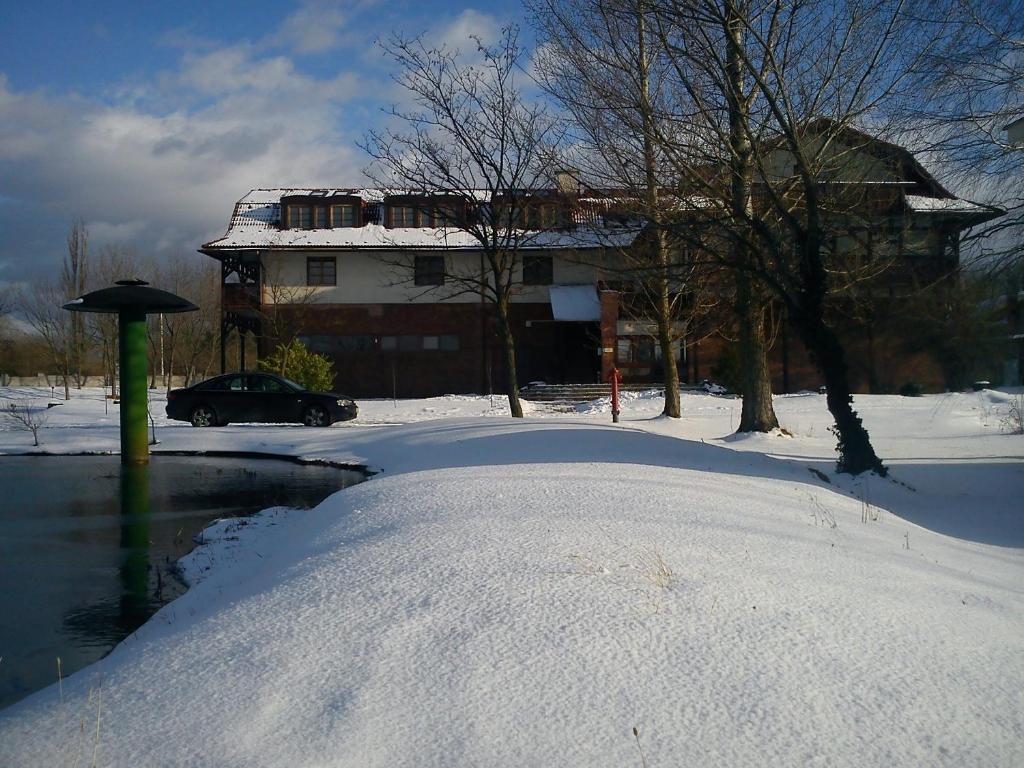 Grante Motel Esztergom Exterior photo
